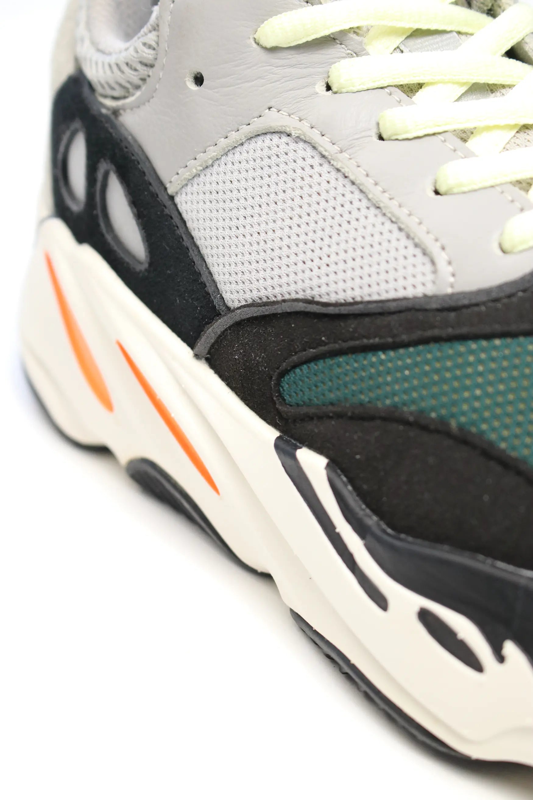 Yeezy 700 'Wave Runner'