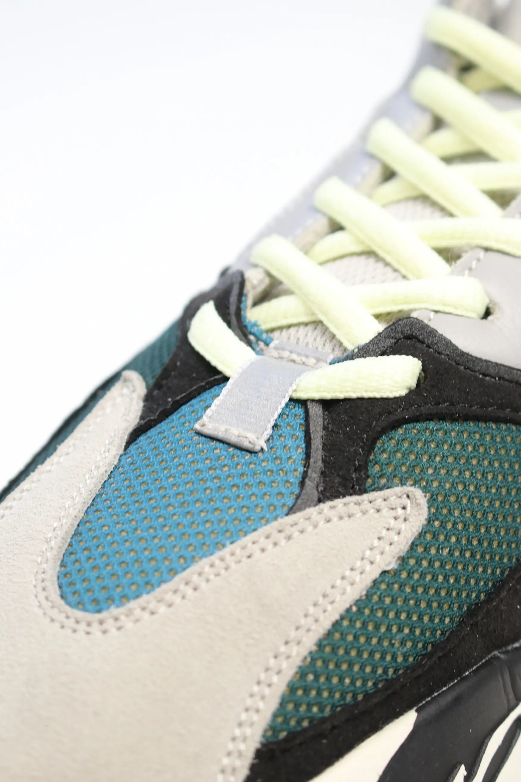 Yeezy 700 'Wave Runner'