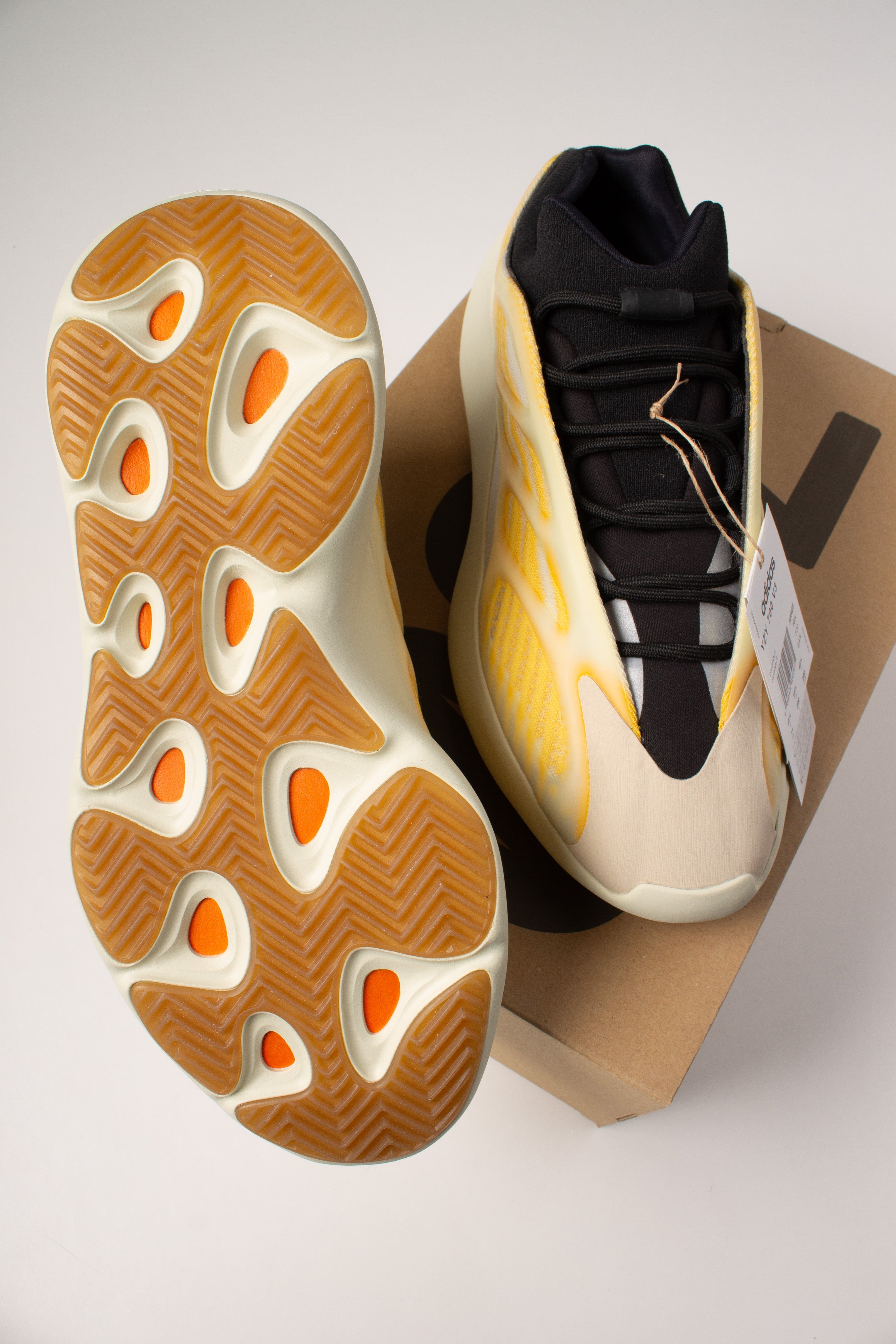 Yeezy 700 v3 Mono Safflower