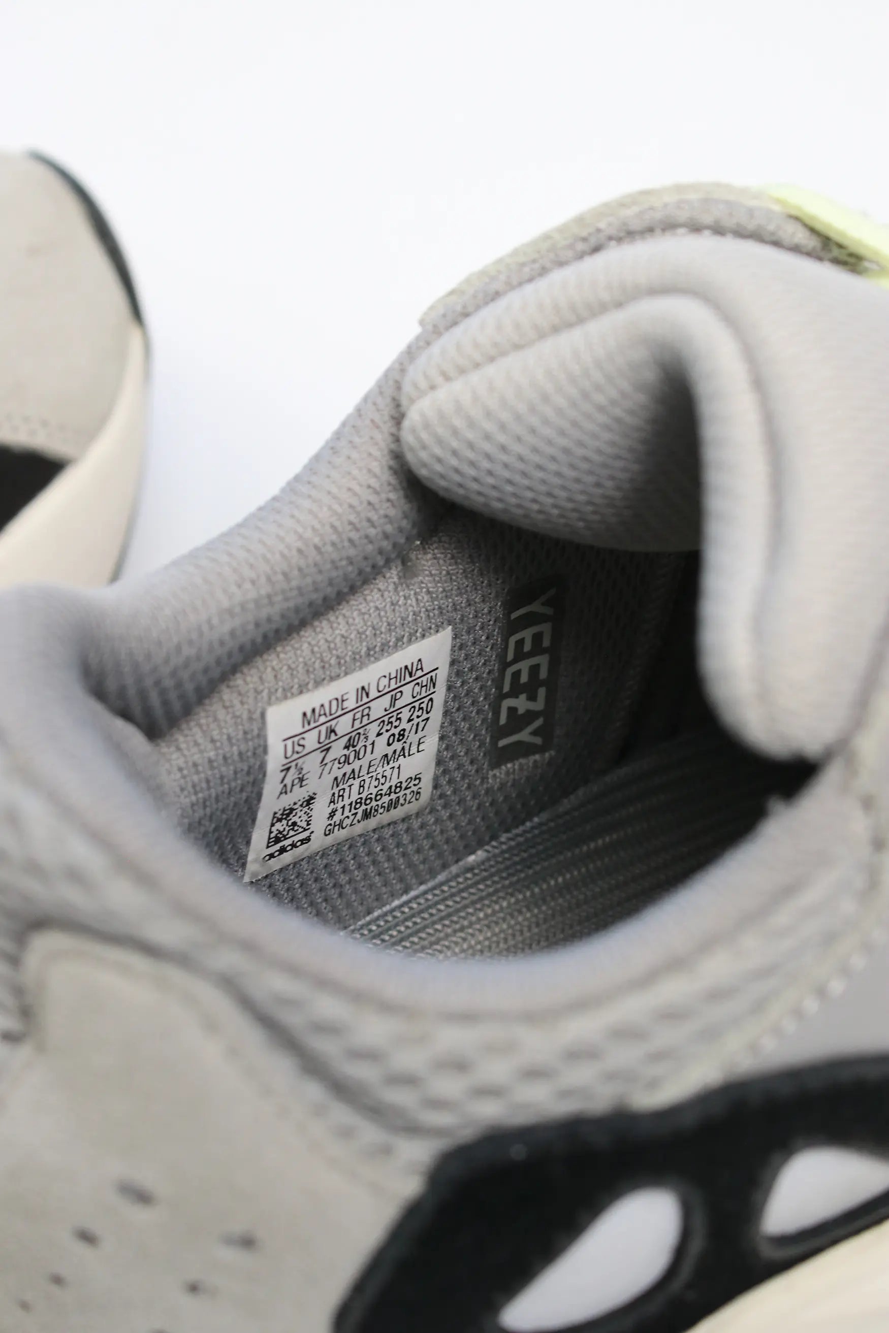 Yeezy 700 Wave Runner