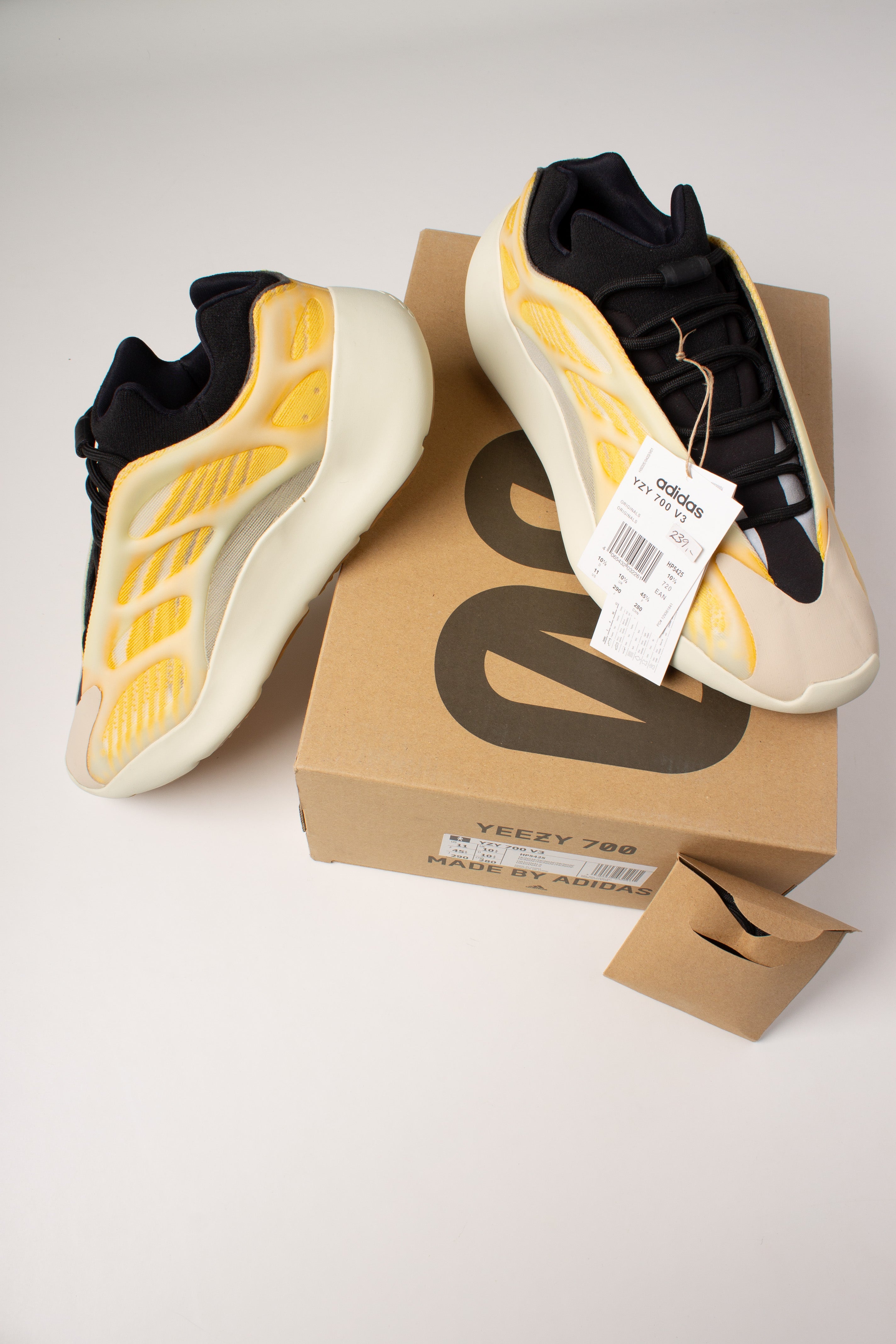 Yeezy 700 v3 Mono Safflower