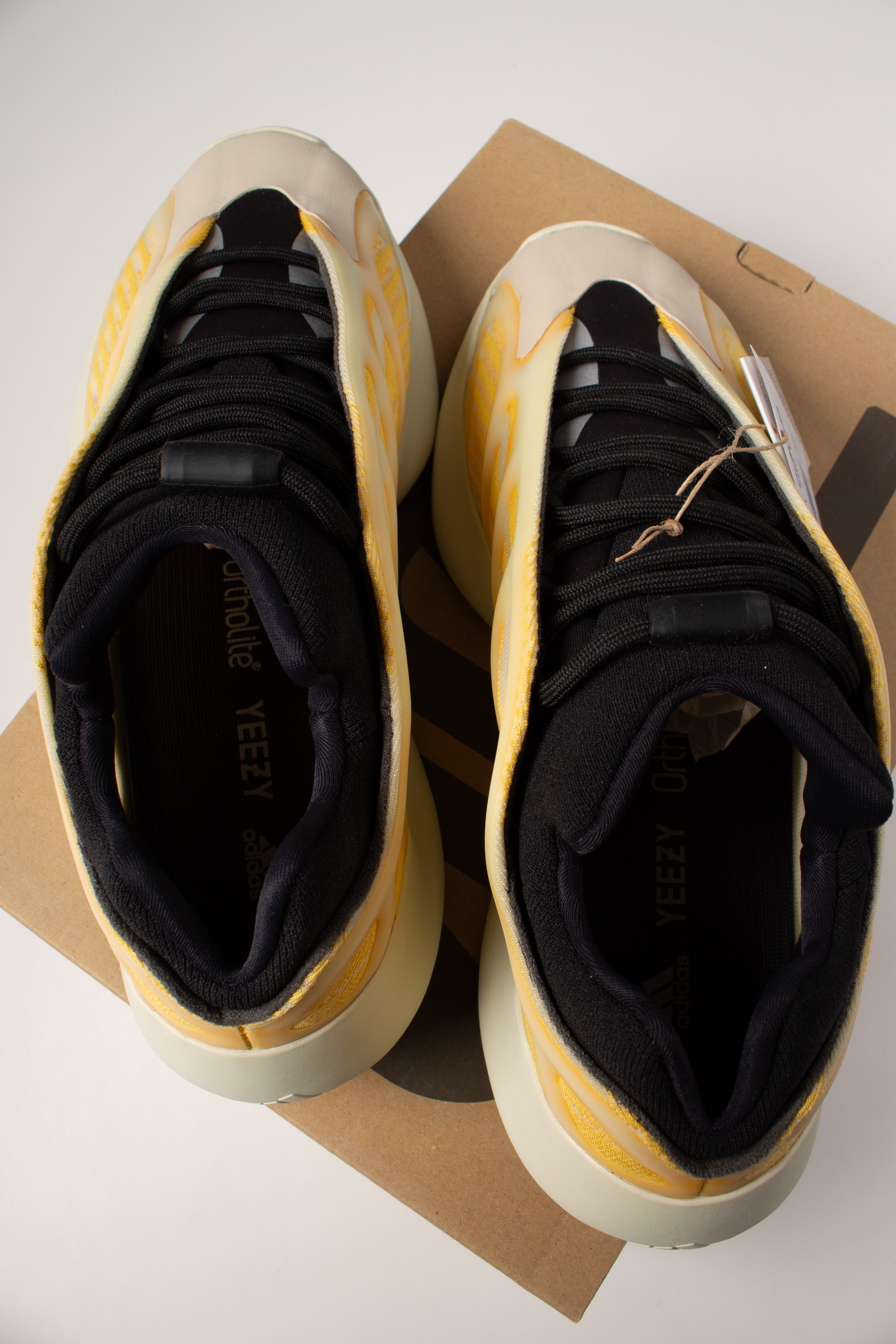 Yeezy 700 v3 Mono Safflower